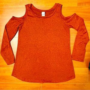 Cold shoulder top